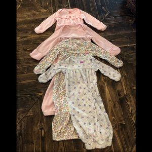 EUC Carter’s Sleeper sacks 0-3 months baby girl